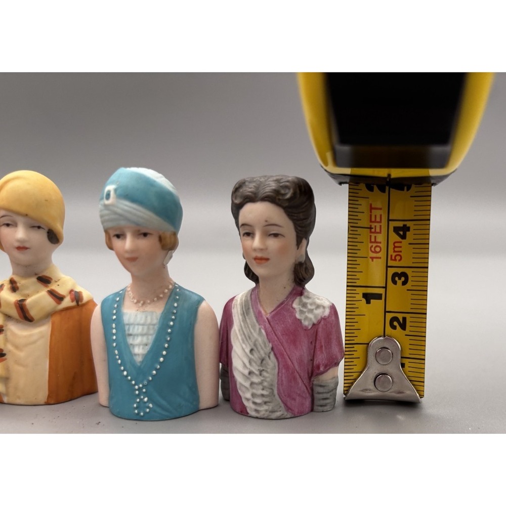 Vintage Avon 7 Ladies of American Fashion Porcelain Thimble Set Circa. 1980s - Picture 9 of 10